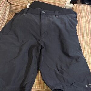 Men's Black Shorts Oakley size 34 board shorts